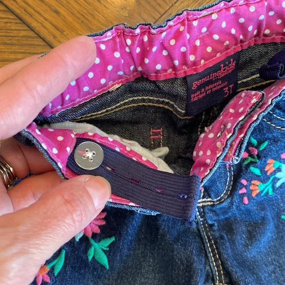 OshKosh Toddler Girl’s Jeans - Picture 4 of 6